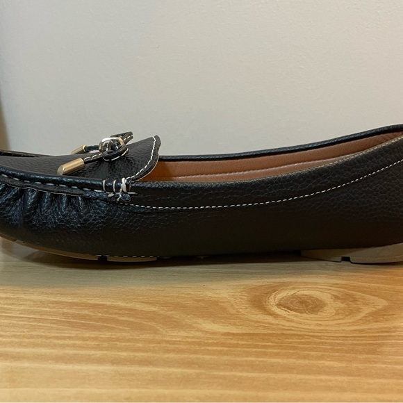 Black and Brown Loafers with Rounded Toe and Decorative Bow - Picture 10 of 12